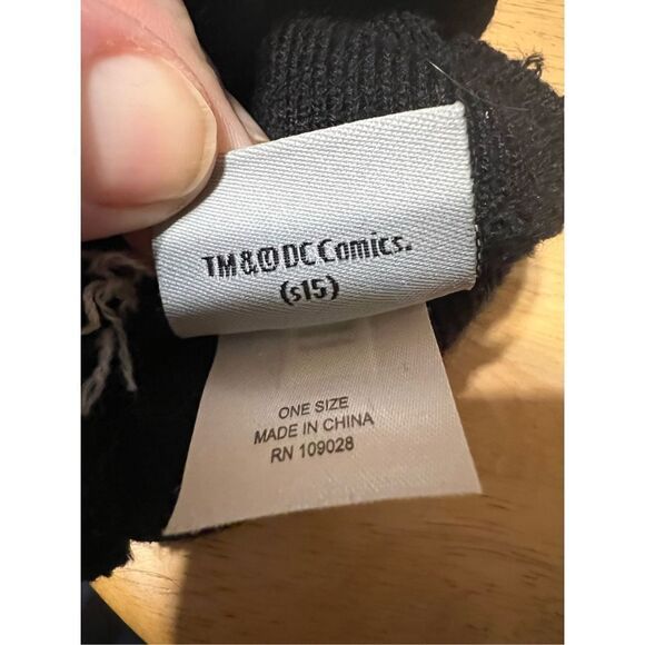 Batman DC Comics Beanie - Picture 4 of 4